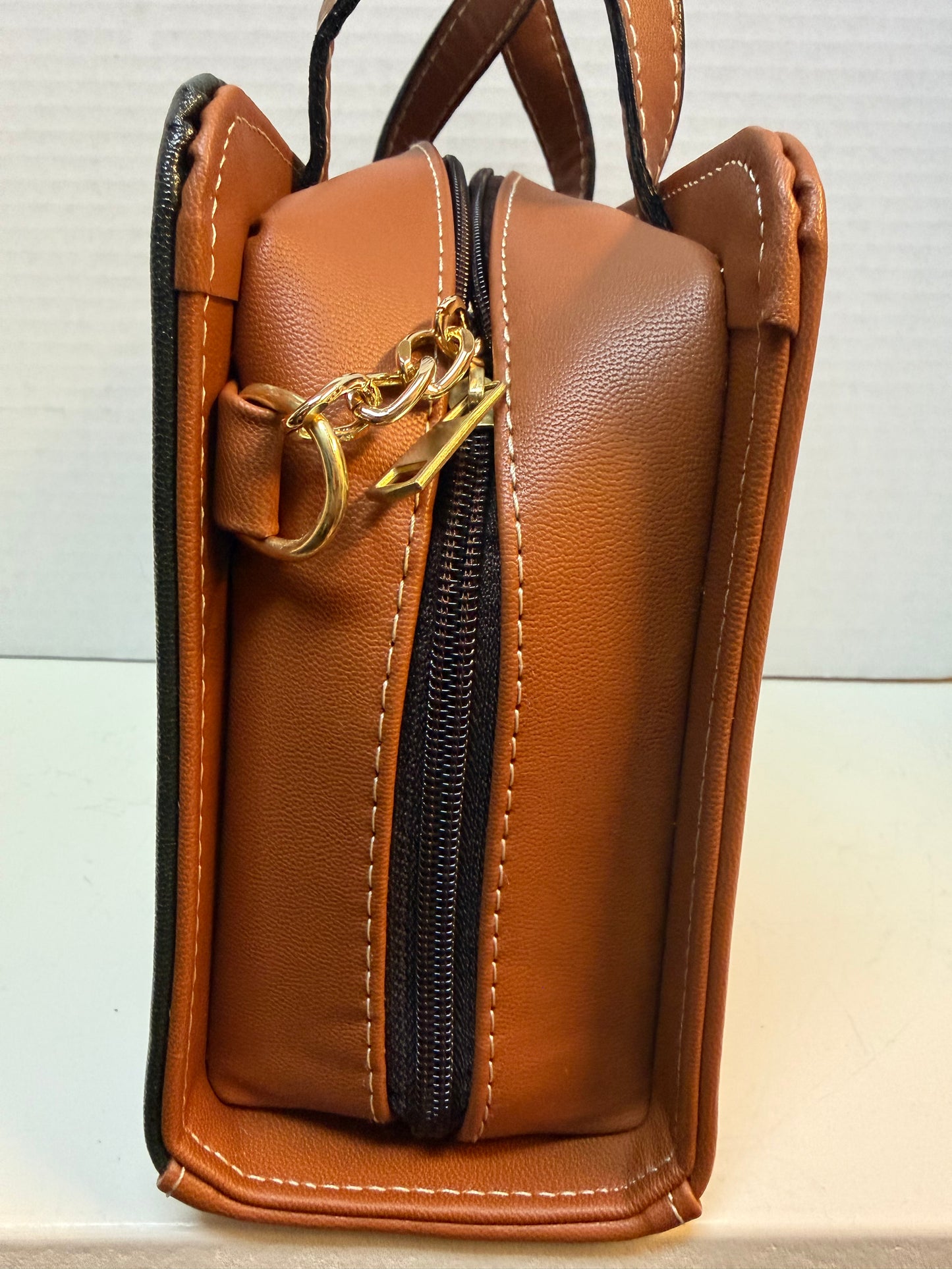 Artesanal Vegan Leather Crossbody